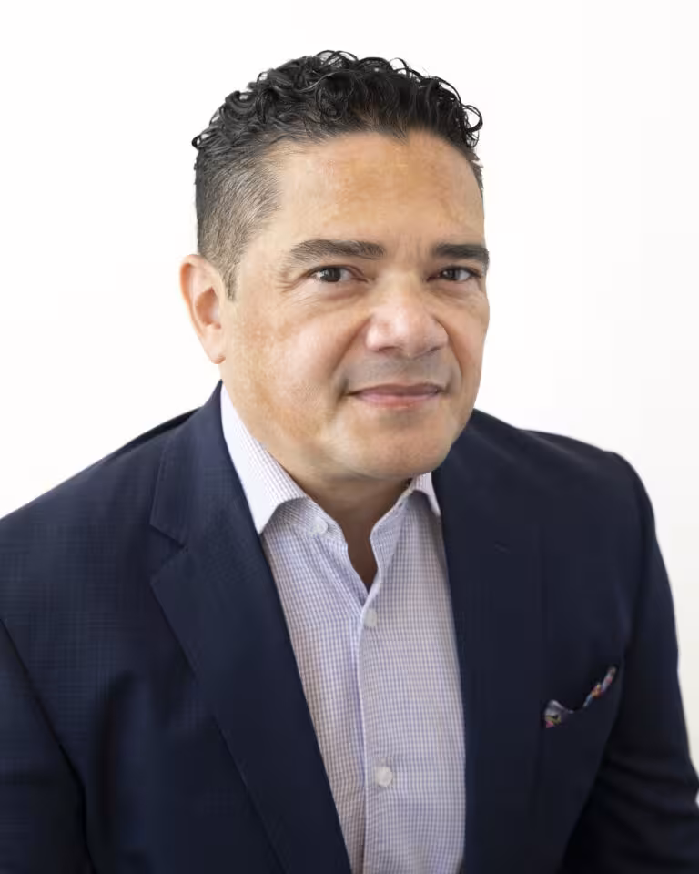 Jose Albis headshot